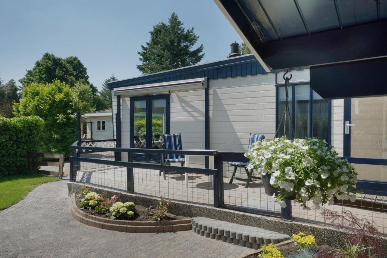 Gezellig En Relaxed Verblijf In Chalet In Putten Op De Veluwe! Ngoại thất bức ảnh